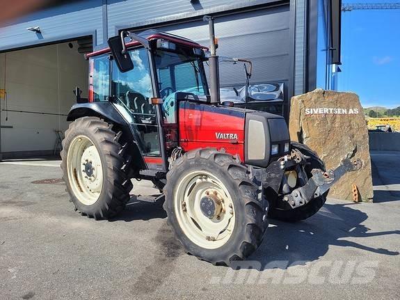 Valtra A75 - 4 الجرارات