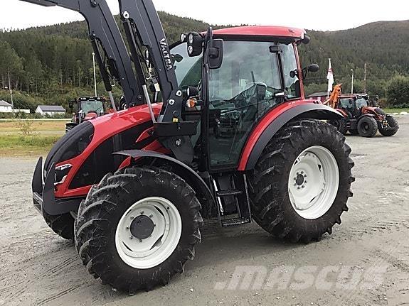 Valtra A95 الجرارات