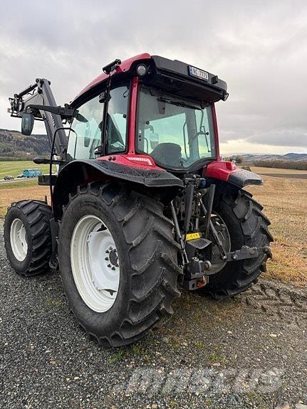 Valtra A95 الجرارات
