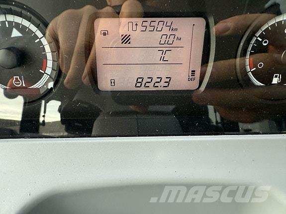 Valtra A95 الجرارات