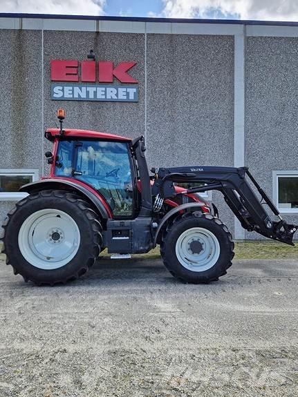 Valtra G105. HT الجرارات
