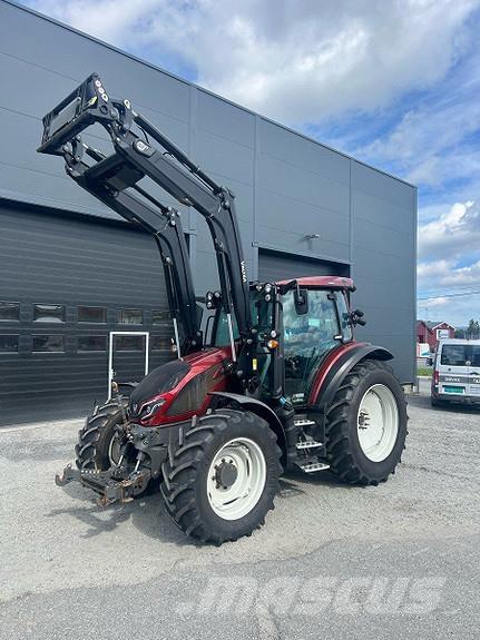Valtra G115 Active الجرارات