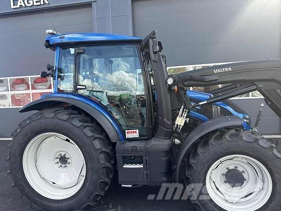 Valtra G135 Activ الجرارات