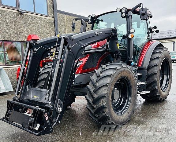 Valtra G135 Active الجرارات