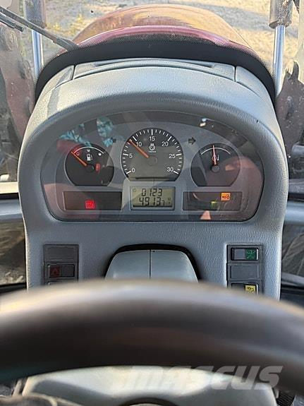 Valtra M150 الجرارات