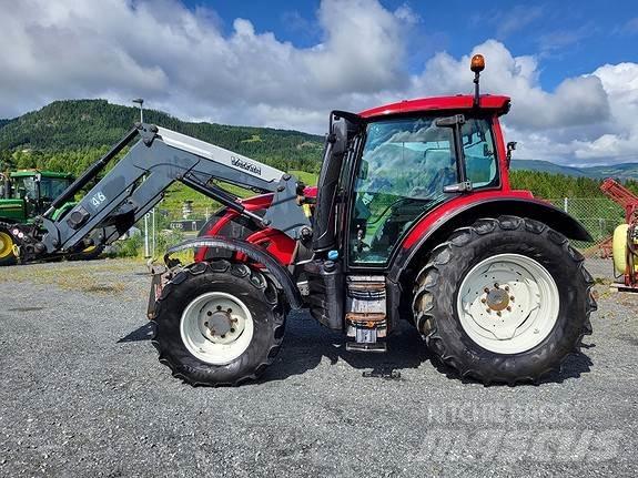 Valtra N 104 H5 الجرارات