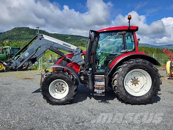 Valtra N 104 H5 الجرارات