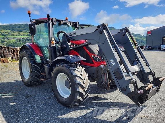 Valtra N 104 H5 الجرارات