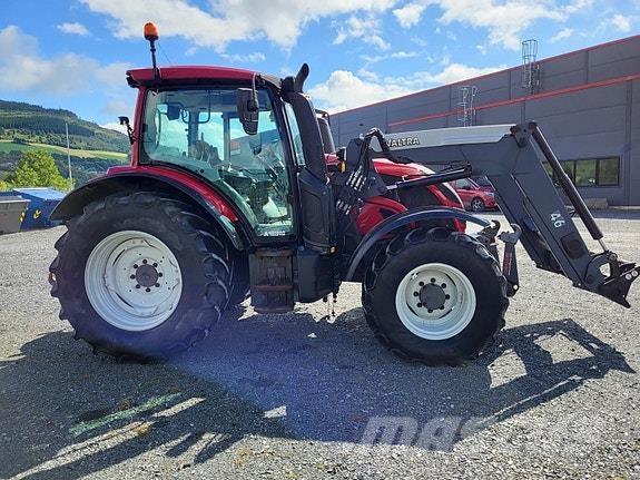 Valtra N 104 H5 الجرارات
