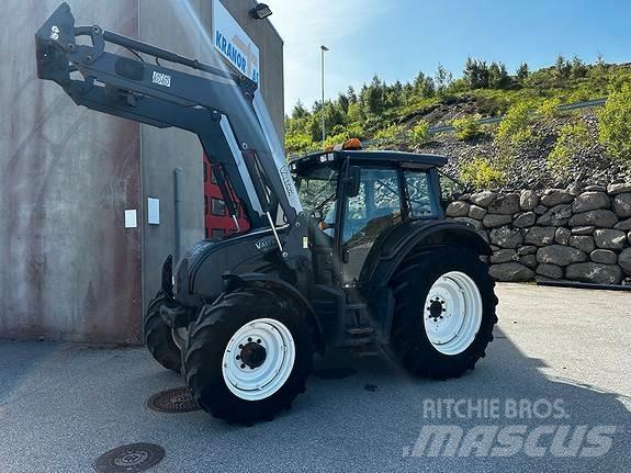 Valtra N 121 الجرارات