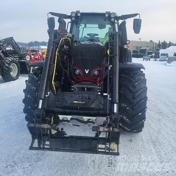 Valtra N 174 D الجرارات