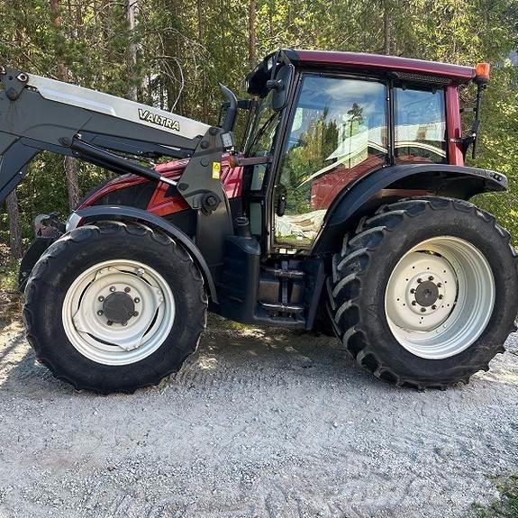 Valtra N103 الجرارات