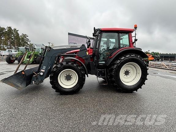 Valtra N123H الجرارات