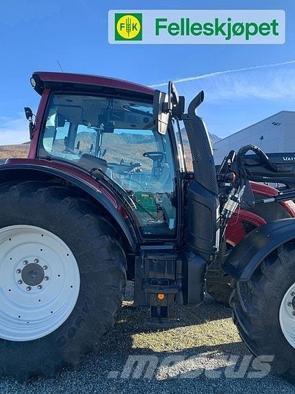 Valtra N124 الجرارات