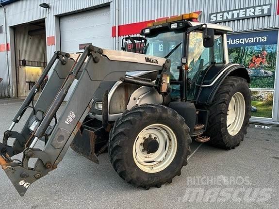 Valtra N141 الجرارات