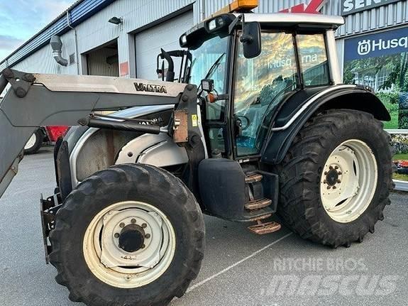 Valtra N141 الجرارات