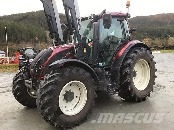 Valtra N154ED الجرارات