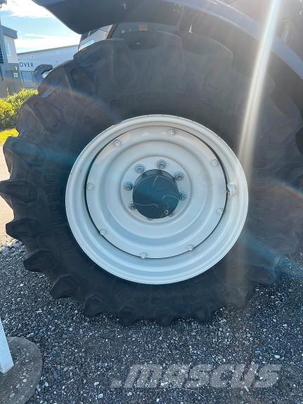 Valtra N155EH الجرارات