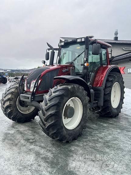 Valtra N163 الجرارات