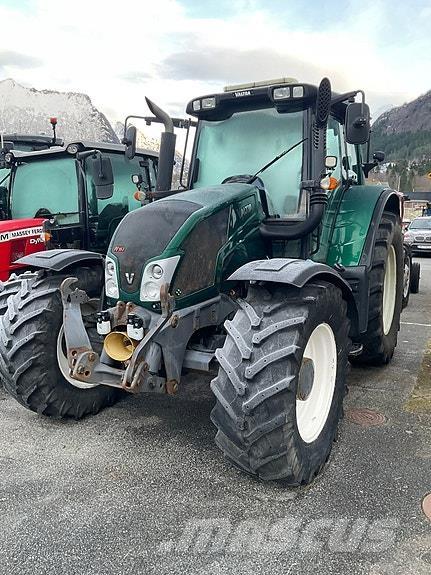 Valtra N163 الجرارات