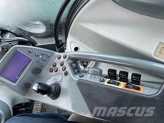 Valtra N163 الجرارات