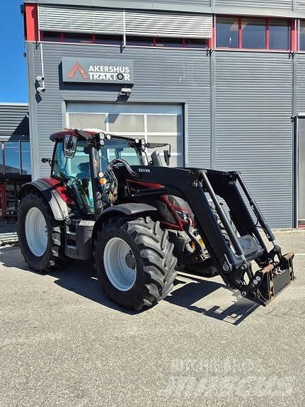 Valtra N174 الجرارات