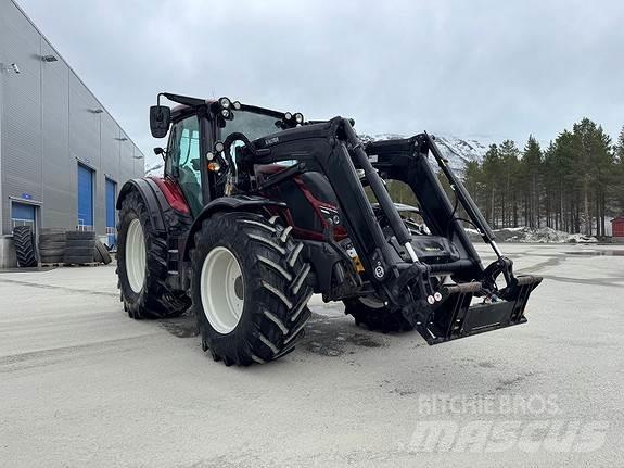 Valtra N174 الجرارات