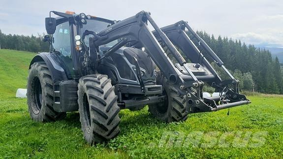 Valtra N174 الجرارات