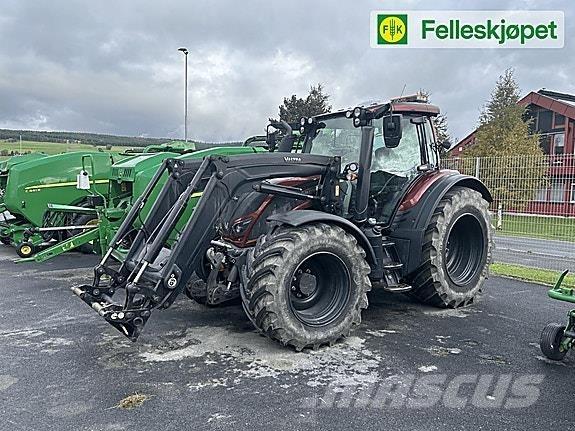 Valtra N174 الجرارات