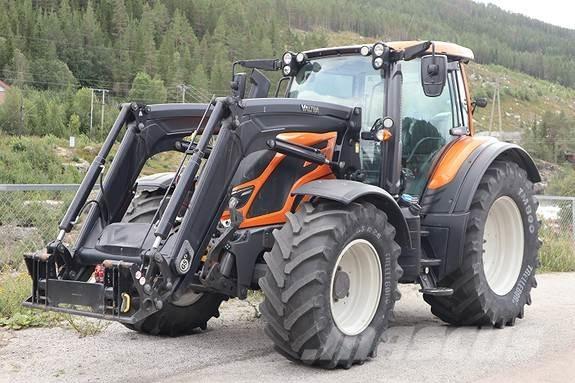 Valtra N174 D الجرارات