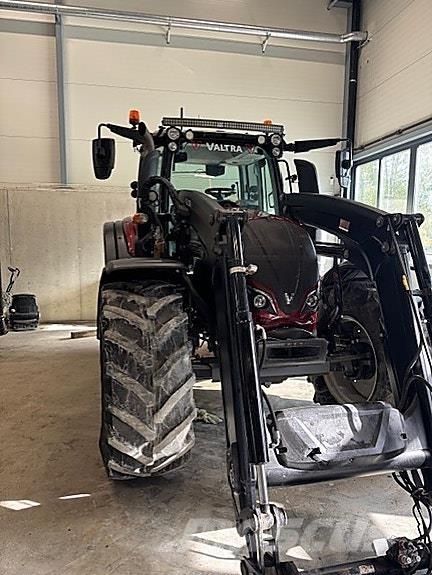 Valtra N174 D الجرارات
