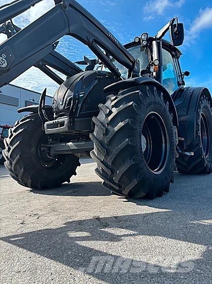 Valtra N174 Direct الجرارات