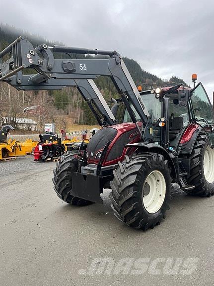 Valtra N174 Versu الجرارات