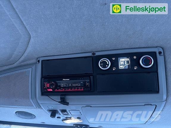 Valtra N174 Versu الجرارات