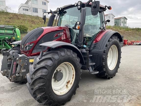 Valtra N174A الجرارات