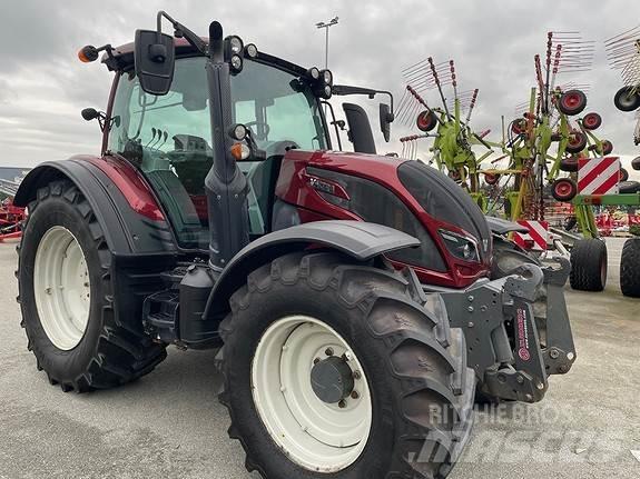 Valtra N174A الجرارات