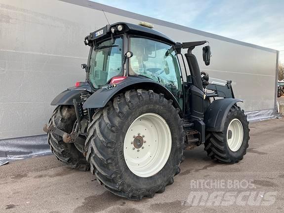 Valtra N174D الجرارات