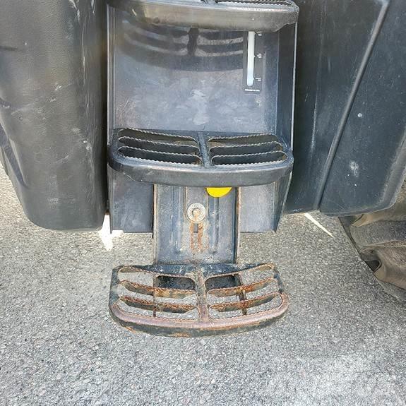 Valtra N174D الجرارات