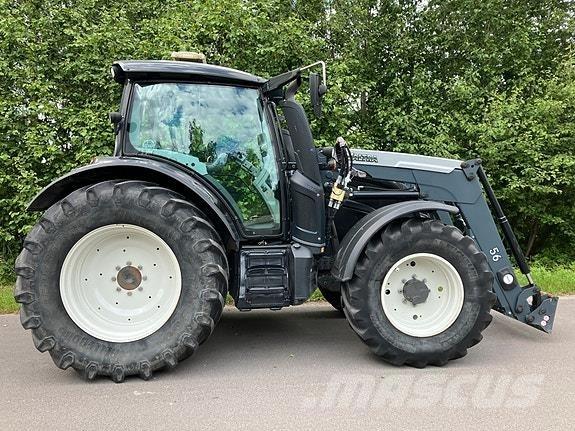 Valtra N174D الجرارات