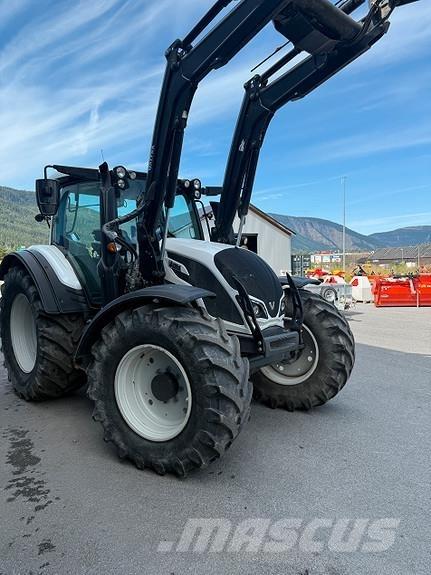 Valtra N174D الجرارات
