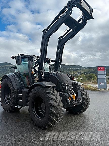 Valtra N175 الجرارات