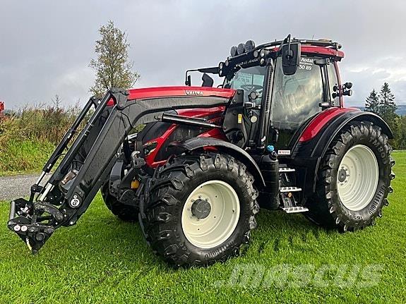 Valtra N175 الجرارات