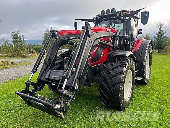 Valtra N175 الجرارات