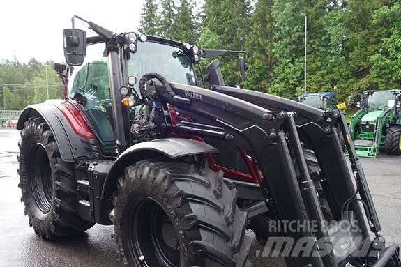 Valtra N175 HiTech الجرارات