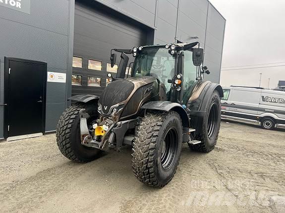 Valtra N175D الجرارات