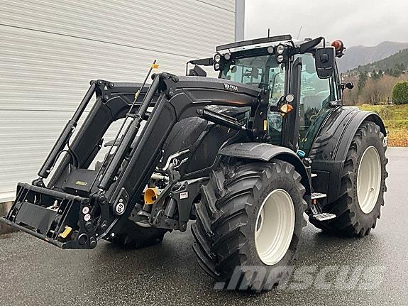 Valtra N175D الجرارات