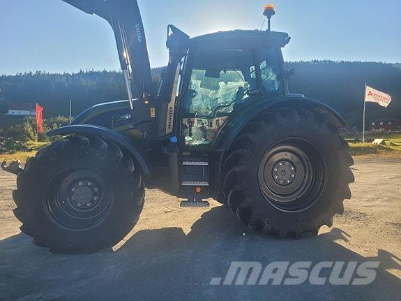 Valtra N175D الجرارات
