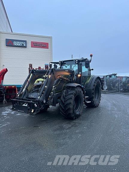 Valtra N175D الجرارات