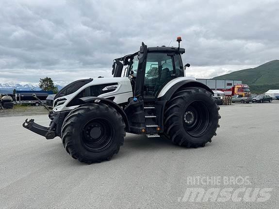 Valtra Q305 الجرارات