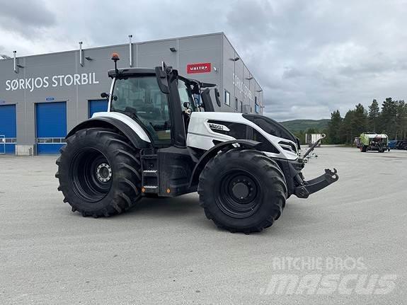 Valtra Q305 الجرارات